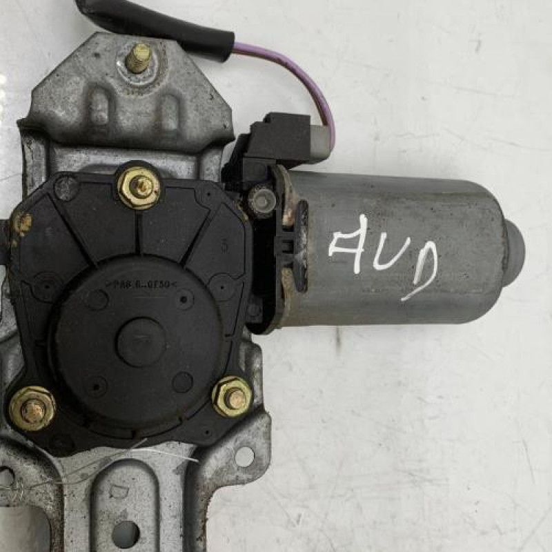 Leve vitre electrique avant droit PEUGEOT 205 Photo n°3