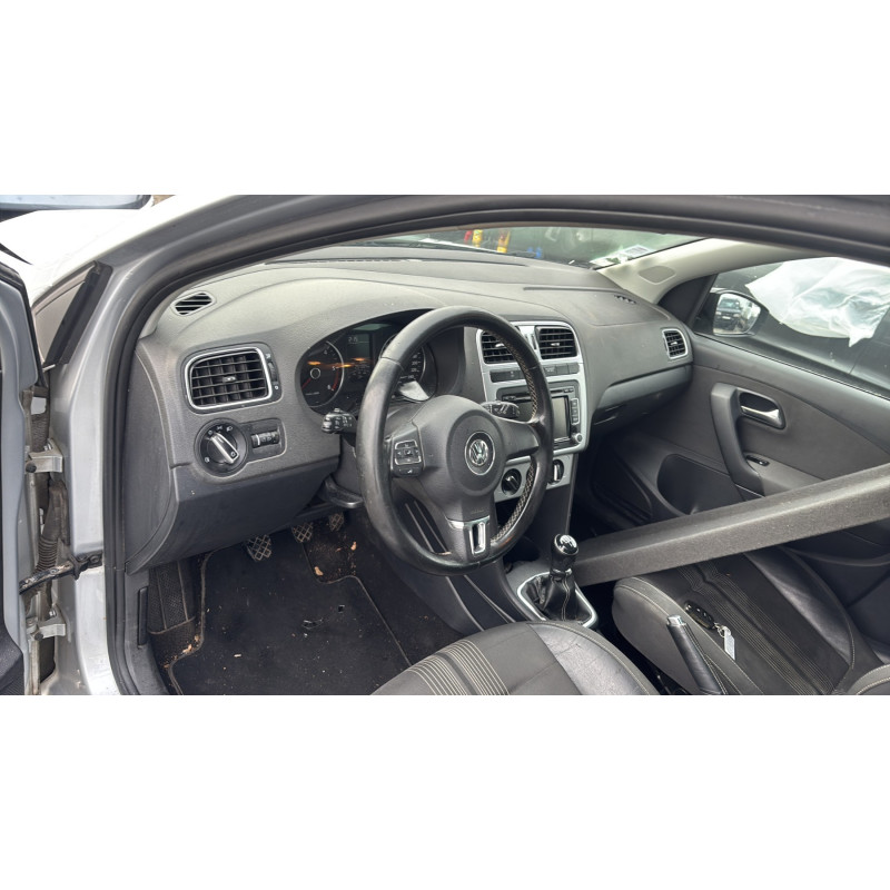 Eclairage de plafonnier VOLKSWAGEN POLO 5 Photo n°16