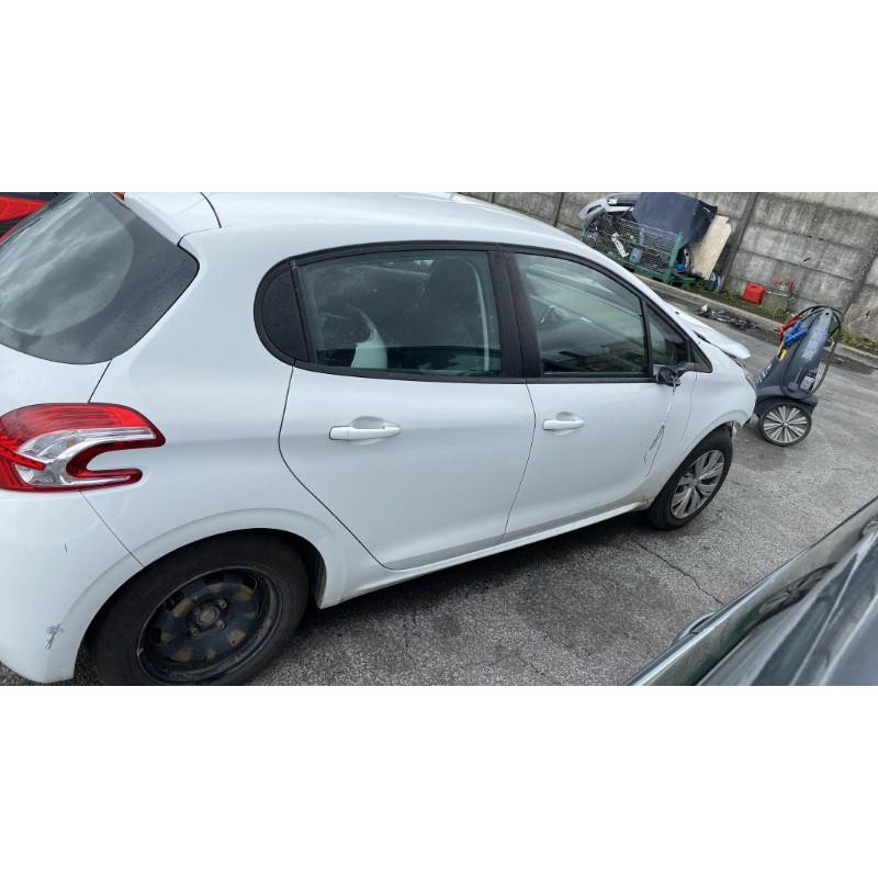 Pivot de moyeu avant droit PEUGEOT 208 1 Photo n°18