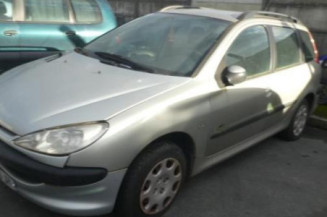 Pretensionneur de ceinture avant droit PEUGEOT 206