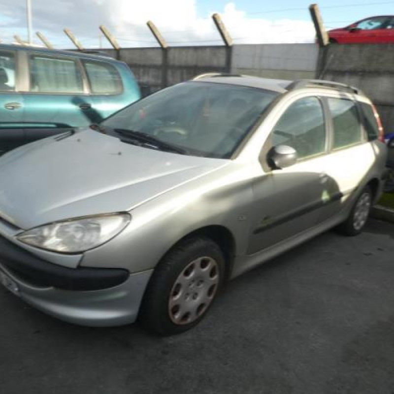 Pretensionneur de ceinture avant droit PEUGEOT 206 Photo n°4