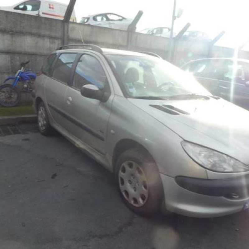 Pretensionneur de ceinture avant droit PEUGEOT 206 Photo n°5