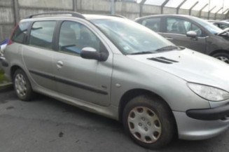 Pretensionneur de ceinture avant droit PEUGEOT 206