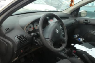 Pretensionneur de ceinture avant droit PEUGEOT 206