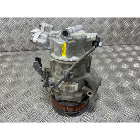 Compresseur clim RENAULT CLIO 5 Photo n°1