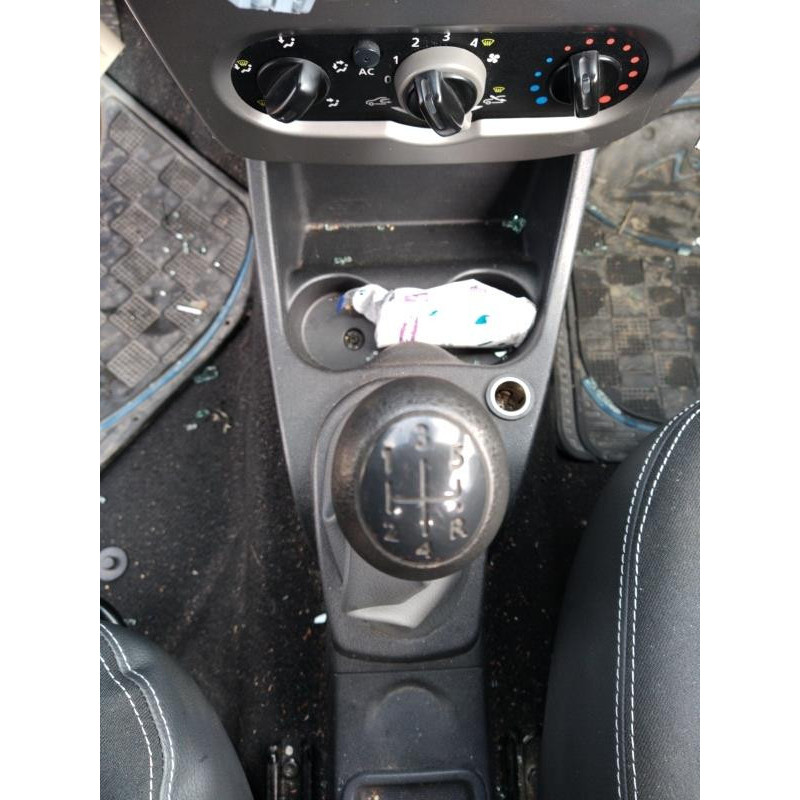 Extension d'aile arriere gauche DACIA SANDERO 1 Photo n°9