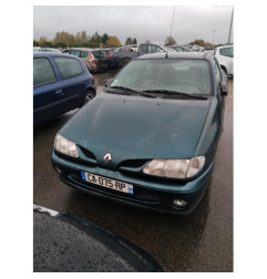 Anti brouillard gauche (feux) RENAULT MEGANE 1