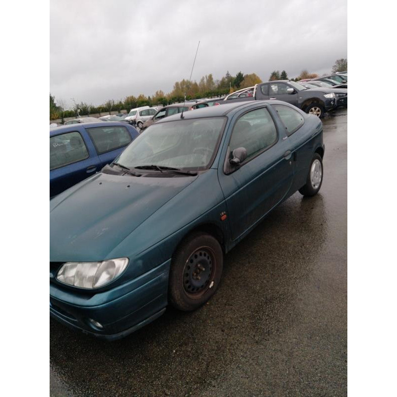 Anti brouillard gauche (feux) RENAULT MEGANE 1 Photo n°9