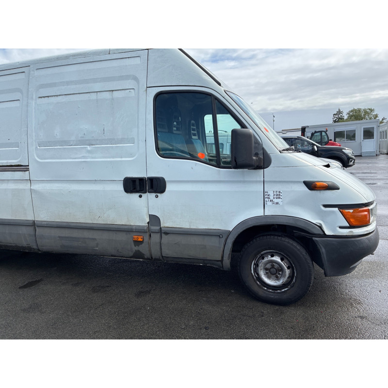 Repetiteur clignotant avant gauche (Feux) IVECO DAILY 3 Photo n°9