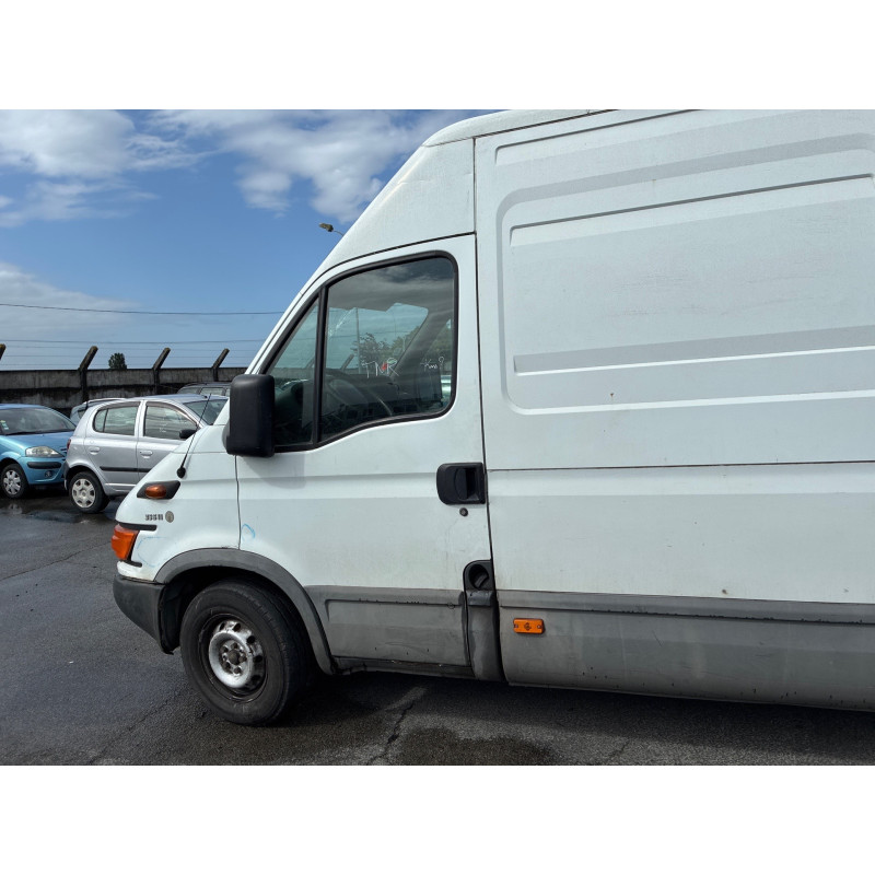 Repetiteur clignotant avant droit  (Feux) IVECO DAILY 3 Photo n°10