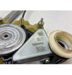 Leve vitre electrique arriere droit TOYOTA COROLLA 10 Photo n°1