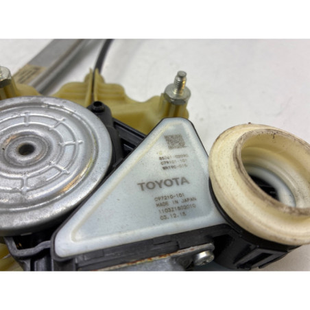 Leve vitre electrique arriere droit TOYOTA COROLLA 10 Photo n°1