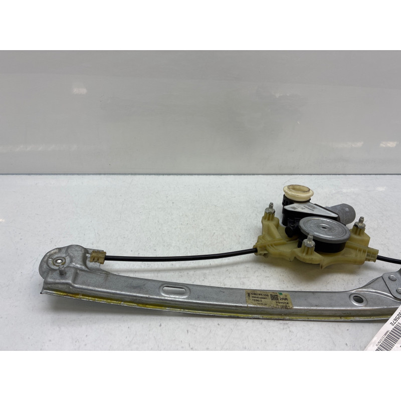 Leve vitre electrique arriere droit TOYOTA COROLLA 10 Photo n°5