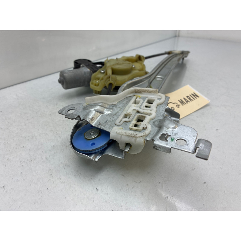 Leve vitre electrique arriere droit TOYOTA COROLLA 10 Photo n°6
