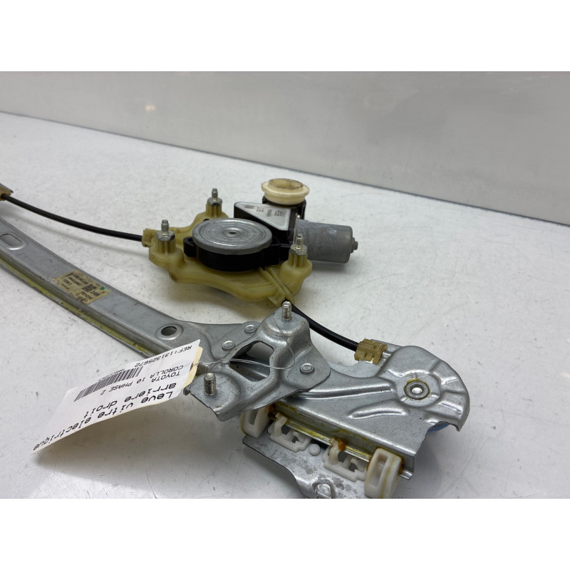 Leve vitre electrique arriere droit TOYOTA COROLLA 10 Photo n°7