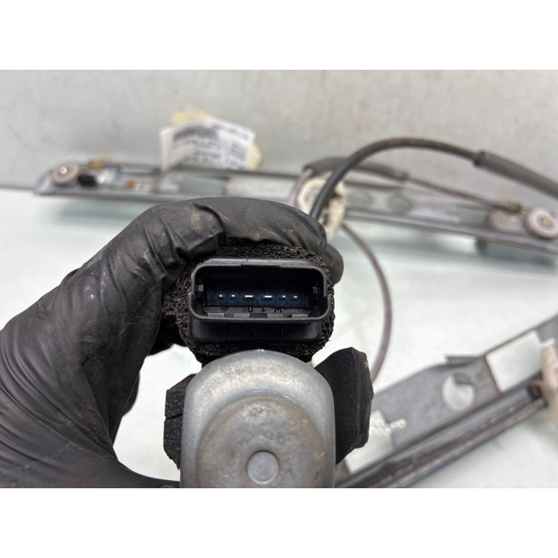 Leve vitre electrique avant gauche RENAULT MEGANE 2 Photo n°4