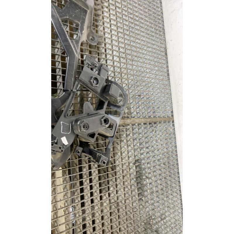 Support de pare chocs arriere PEUGEOT 5008 2 Photo n°7