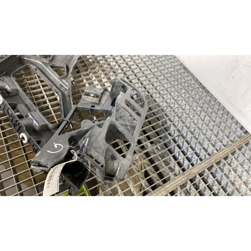 Support de pare chocs arriere PEUGEOT 5008 2 Photo n°8