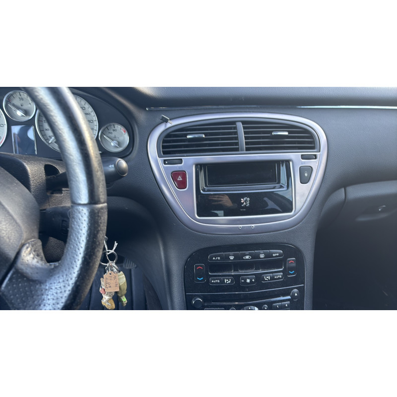 Bouton de coffre PEUGEOT 607 Photo n°20