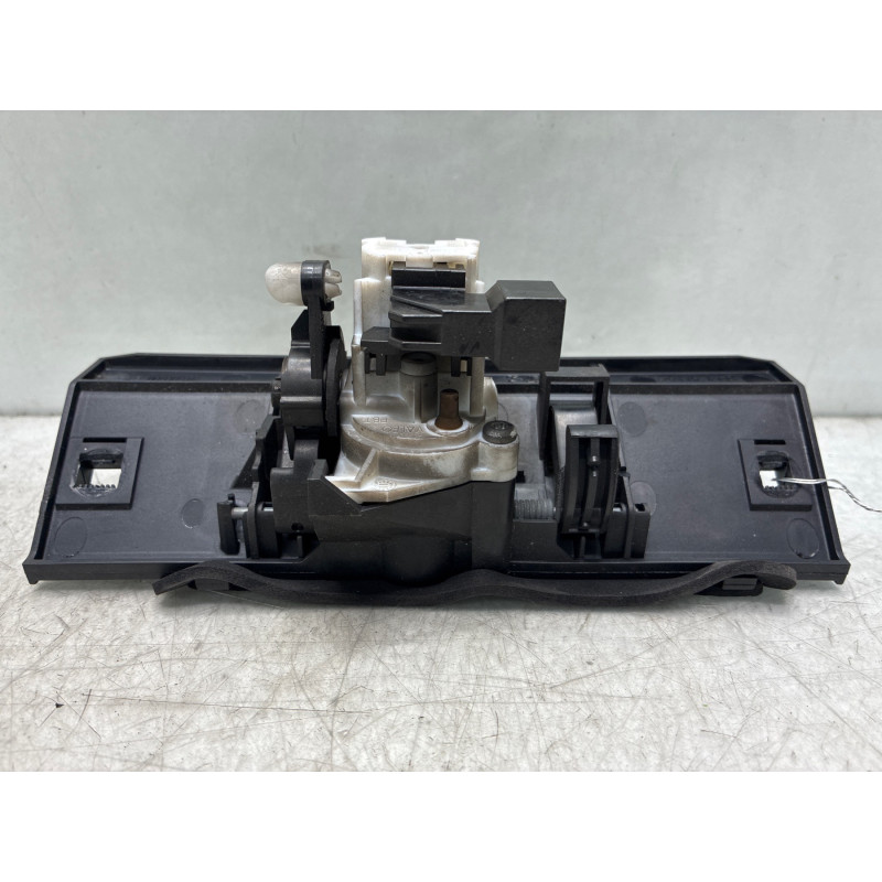 Bouton de coffre PEUGEOT 206+ Photo n°5