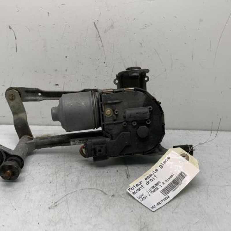 Moteur essuie glace avant droit SEAT LEON 2 Photo n°1