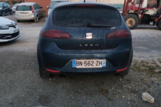 Moteur essuie glace avant droit SEAT LEON 2