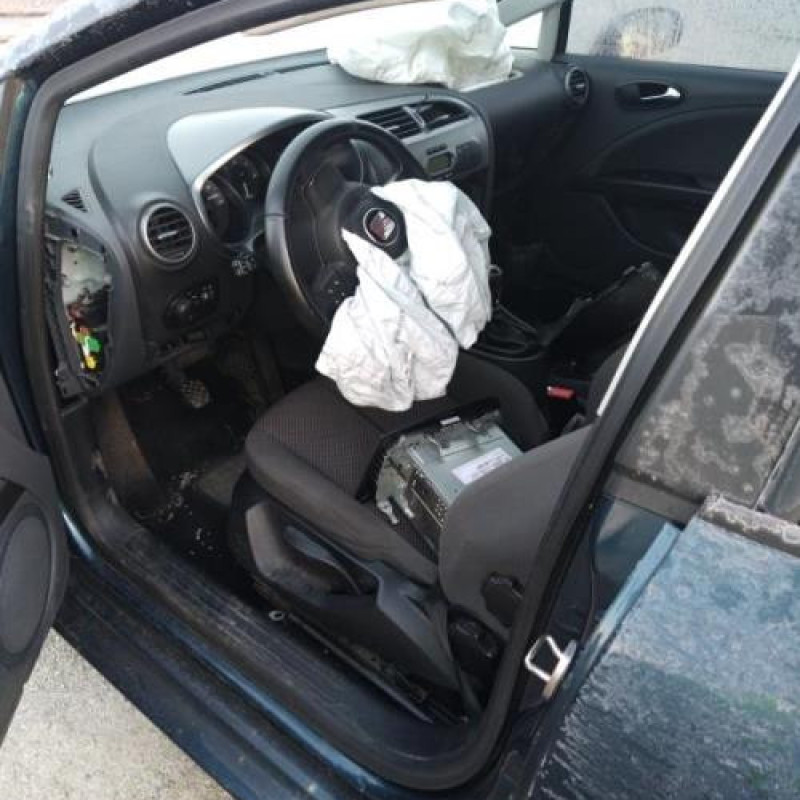 Moteur essuie glace avant droit SEAT LEON 2 Photo n°10
