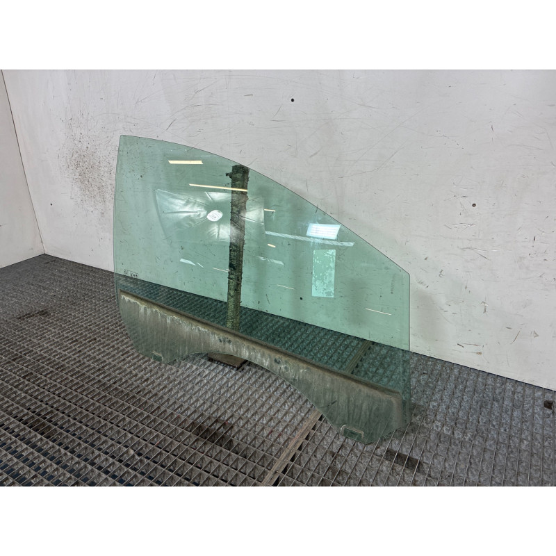 Vitre avant droit FORD KUGA 1 Photo n°1