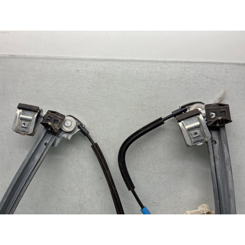 Leve vitre electrique avant gauche PEUGEOT 607 Photo n°2