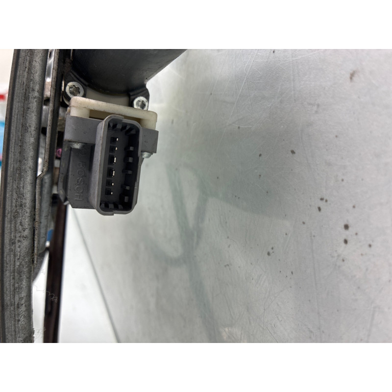 Leve vitre electrique avant gauche PEUGEOT 607 Photo n°3