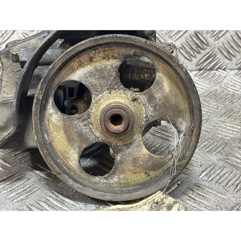 Pompe de direction CITROEN XSARA PICASSO Photo n°3