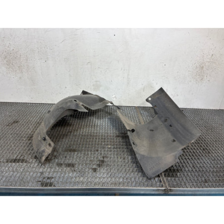 Pare boue avant gauche RENAULT CLIO 3 Photo n°1