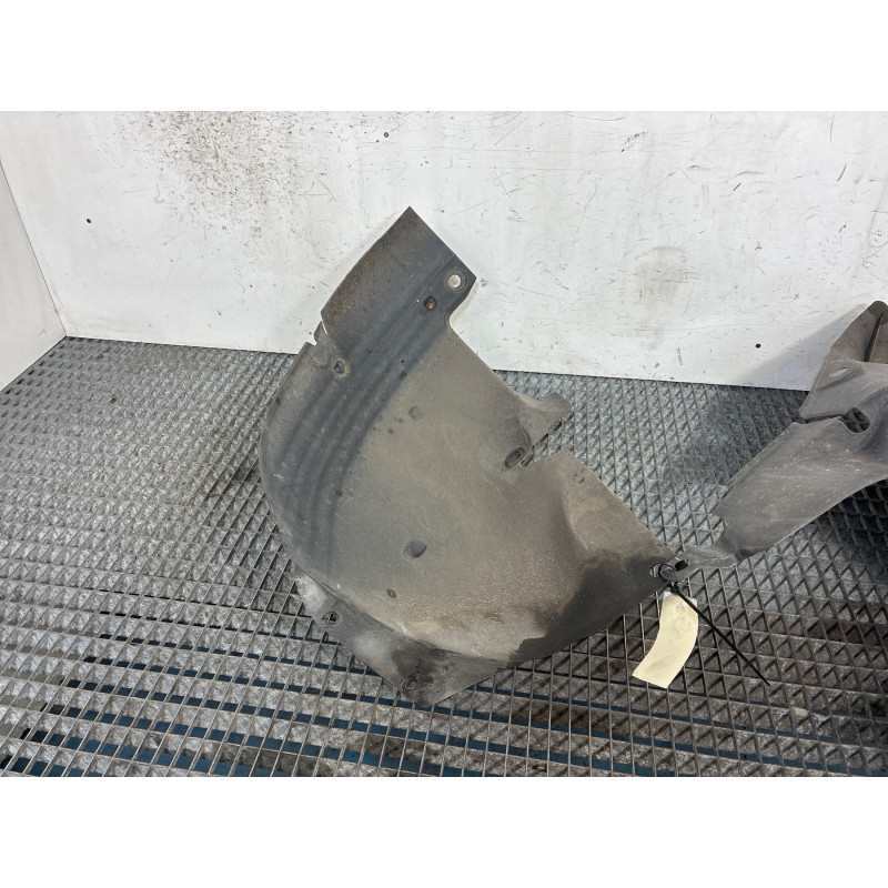 Pare boue avant gauche RENAULT CLIO 3 Photo n°3