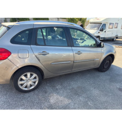 Pare boue avant gauche RENAULT CLIO 3