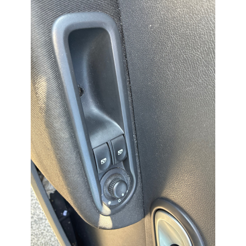 Pompe à carburant RENAULT CLIO 3 Photo n°16
