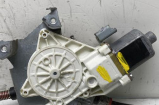 Leve vitre electrique avant droit NISSAN MICRA 3