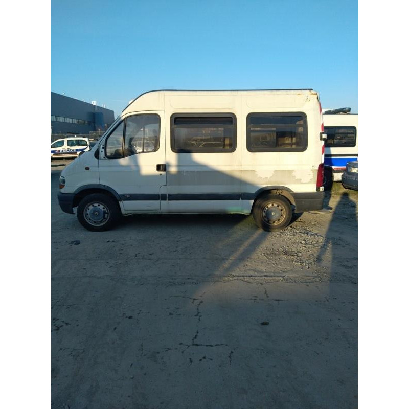 Crosse arriere gauche RENAULT MASTER 2 Photo n°10