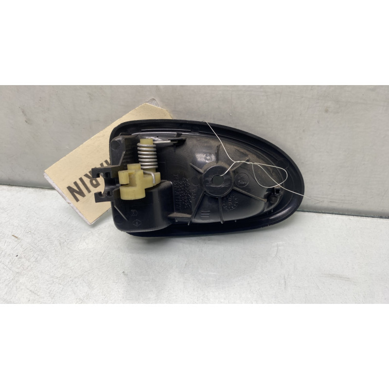 Poignee interieur avant droit RENAULT CLIO 2 CAMPUS Photo n°3