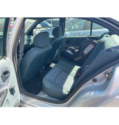 Attache ceinture avant droit RENAULT MEGANE 1