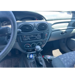 Attache ceinture avant droit RENAULT MEGANE 1