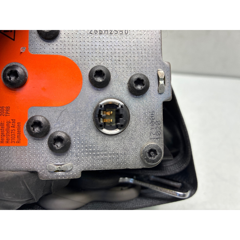 Pretensionneur de ceinture avant droit TOYOTA YARIS 2 Photo n°3
