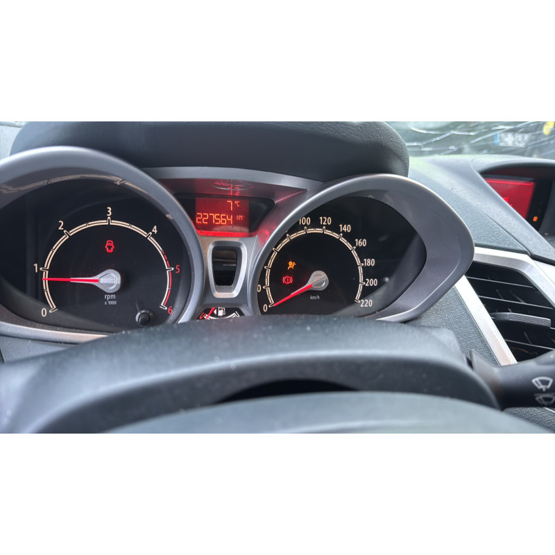 Poignee porte avant gauche FORD FIESTA 6 Photo n°20