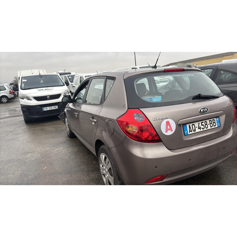 Custode arriere gauche KIA CEE-D 1 Photo n°10
