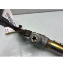 Attache ceinture avant gauche RENAULT MEGANE 1