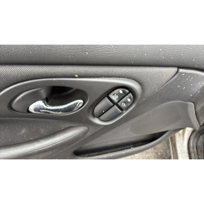 Serrure avant gauche FORD MONDEO 1 Photo n°14