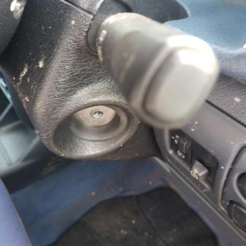 Porte avant droit CITROEN BERLINGO 1 Photo n°17