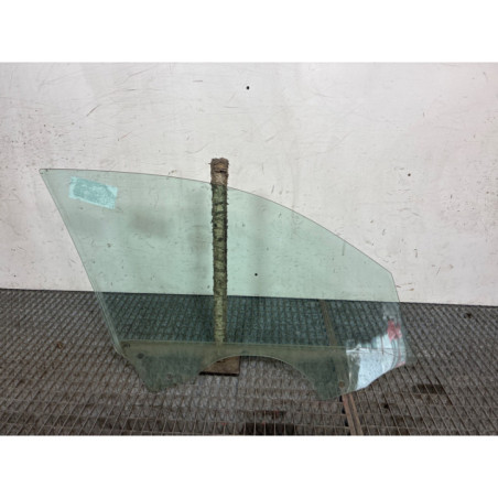 Vitre avant gauche BMW SERIE 1 F20 Photo n°1