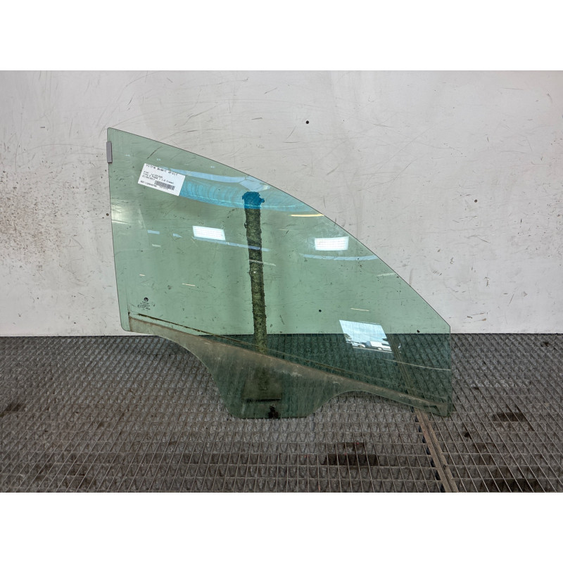 Vitre avant droit FIAT TIPO 2 Photo n°1