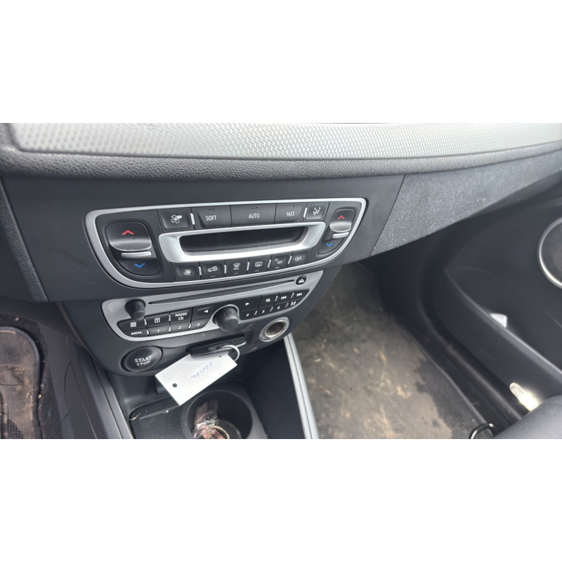 Vitre avant droit RENAULT MEGANE 3 Photo n°20