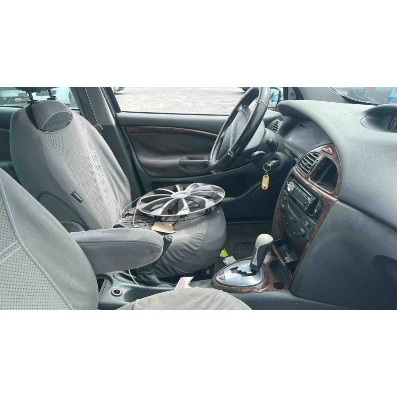 Vitre avant droit CITROEN C5 1 Photo n°6